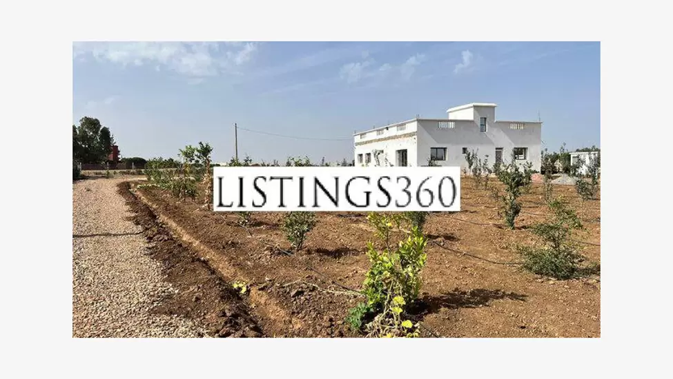 1,800,000 Dhs Ferme de 2767 m² avec maison titrée à Benslimane